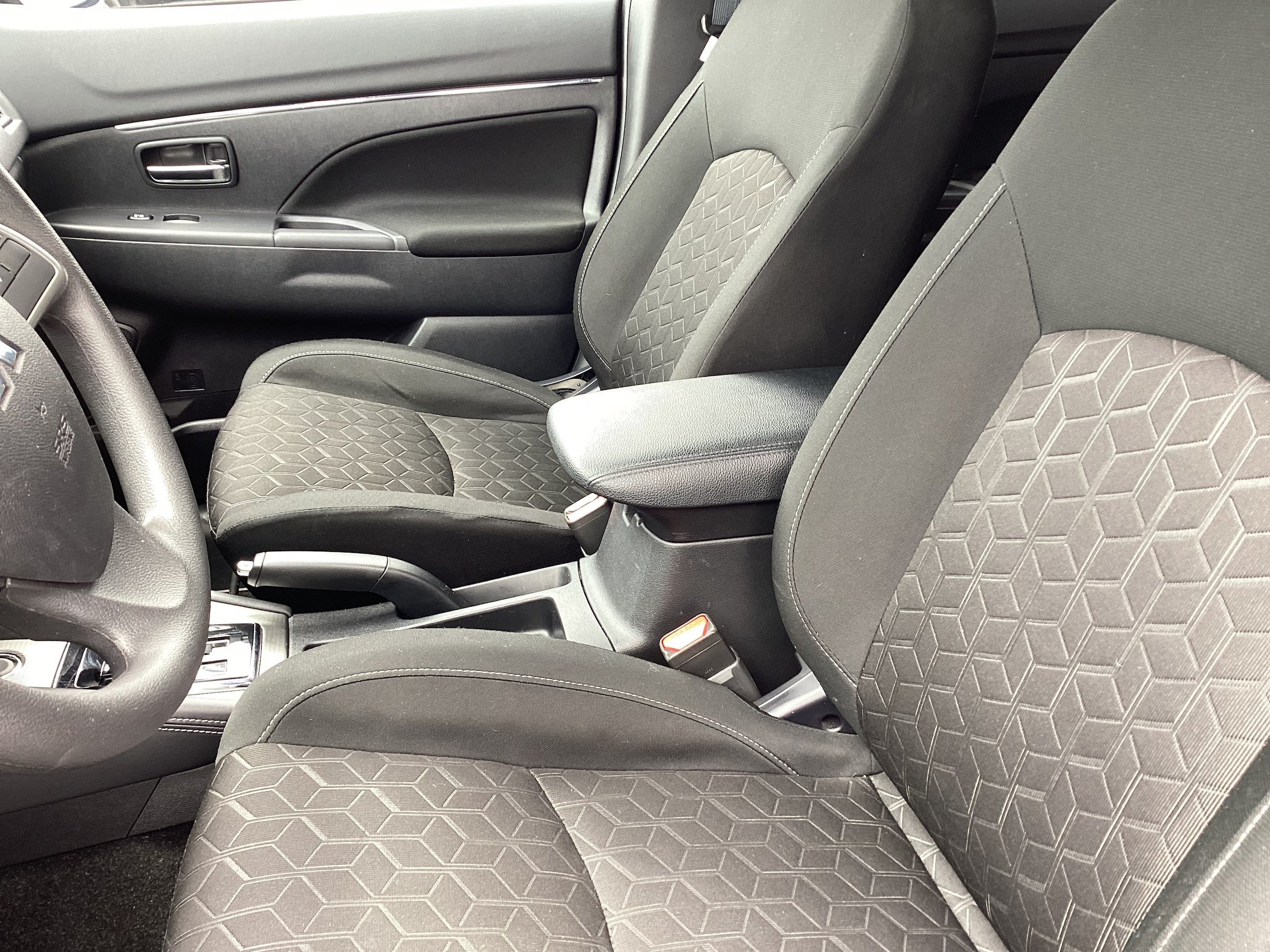Used 2025 Mitsubishi Outlander Sport ES AWD/4WD image 13
