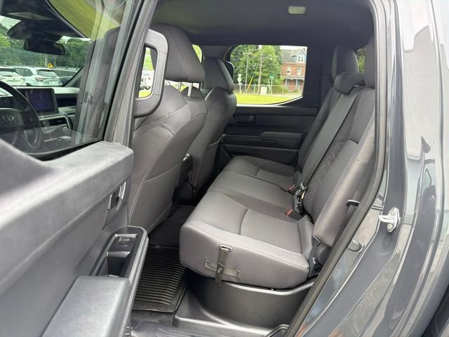 Used 2025 Toyota Tacoma SR w/ SR Upgrade Package AWD/4WD image 15