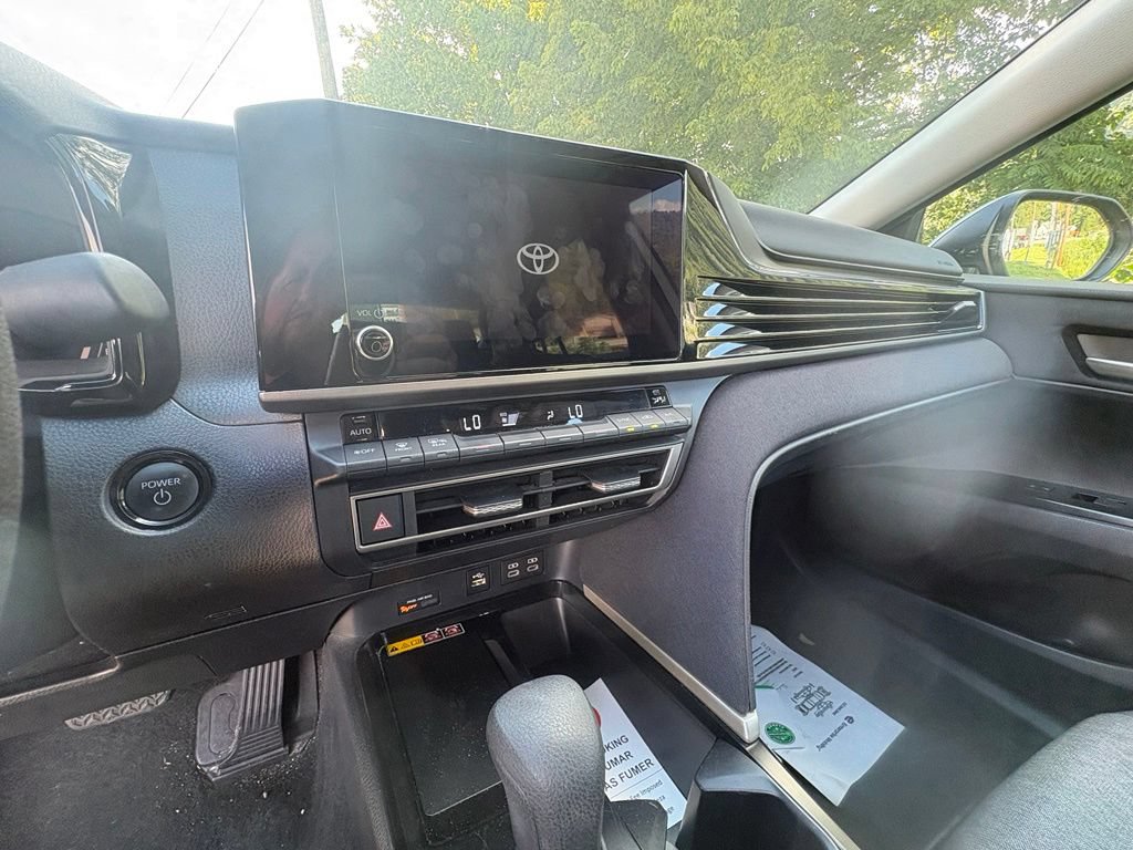Used 2025 Toyota Camry LE FWD image 16