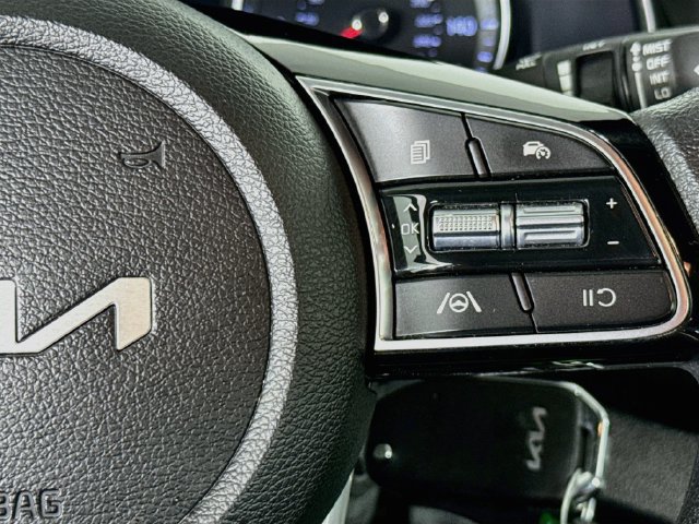 Used 2024 Kia Forte LXS FWD image 12