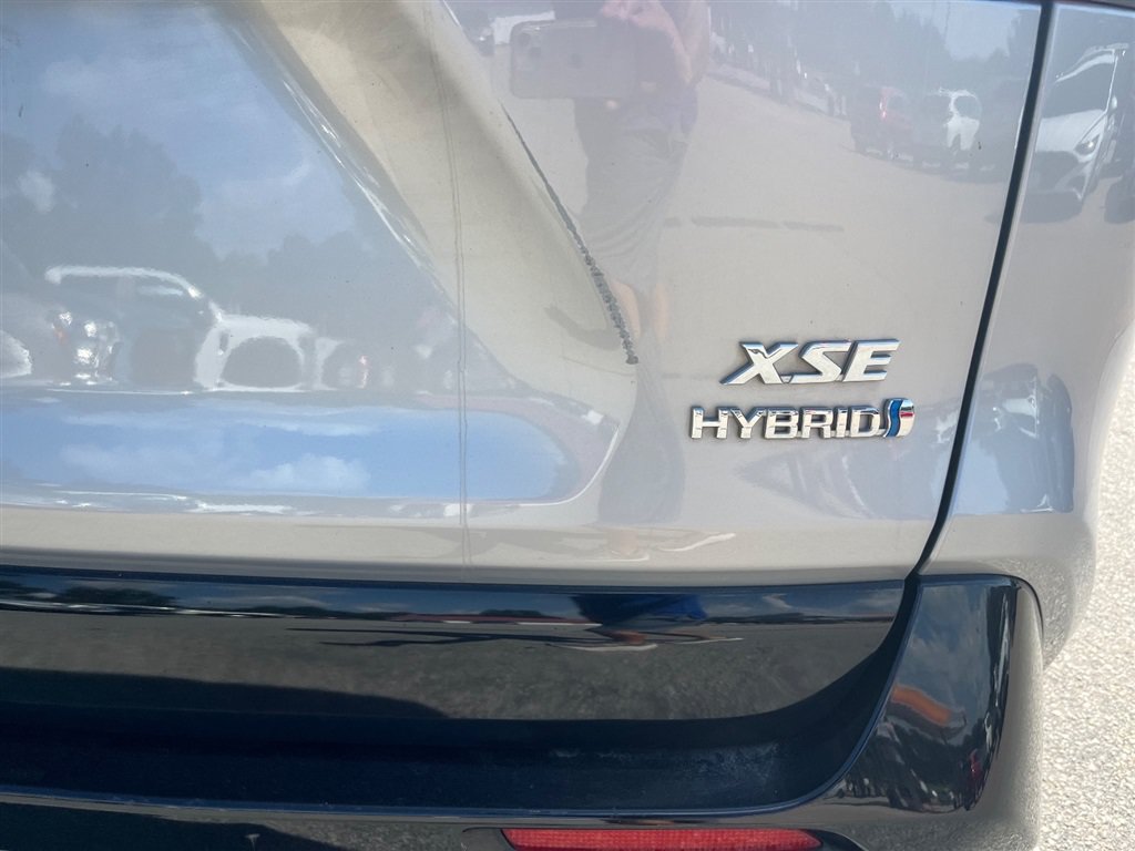 Used 2019 Toyota RAV4 XSE AWD/4WD image 9