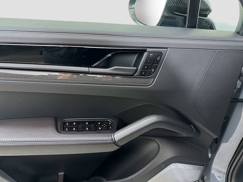 Used 2024 Porsche Cayenne Turbo GT image 19