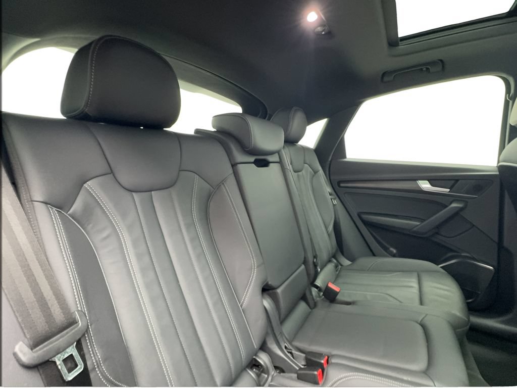 Used 2022 Audi Q5 2.0T Premium AWD/4WD image 29