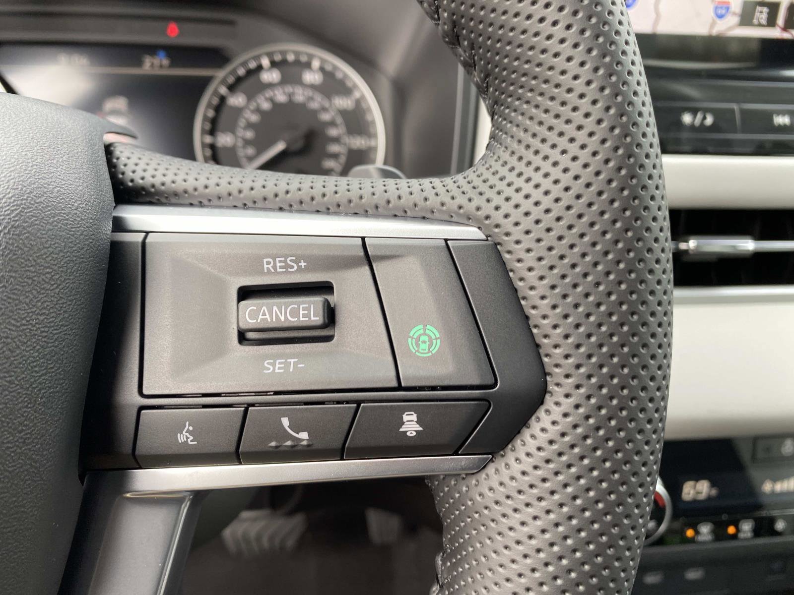 New 2026 Mitsubishi Outlander SE image 14