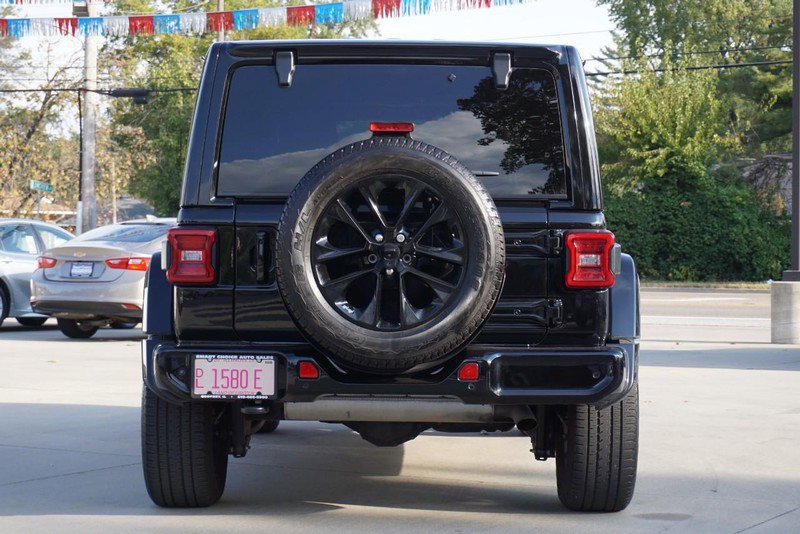 Used 2023 Jeep Wrangler Unlimited Sahara image 4