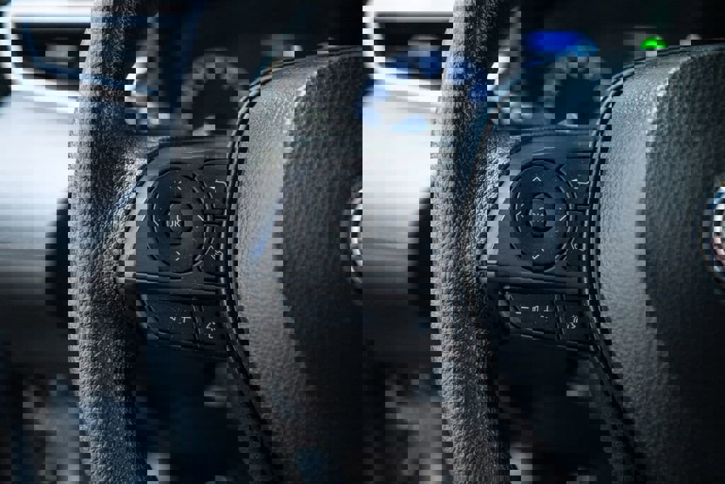 Used 2025 Toyota Corolla Cross AWD Hybrid image 18