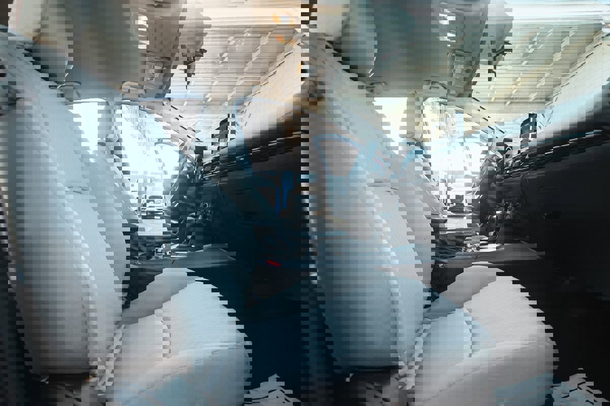 Used 2016 MAZDA MAZDA3 i Sport image 14