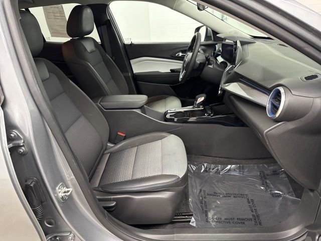 Used 2024 Chevrolet Trax LT w/ Driver Confidence Package FWD image 23