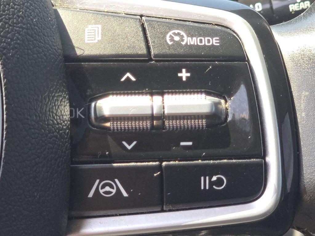 Used 2022 Kia Sorento S w/ Panoramic Sunroof Package FWD image 32