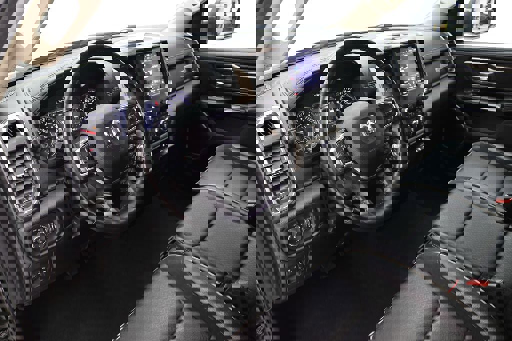 Used 2019 RAM 1500 Laramie image 17