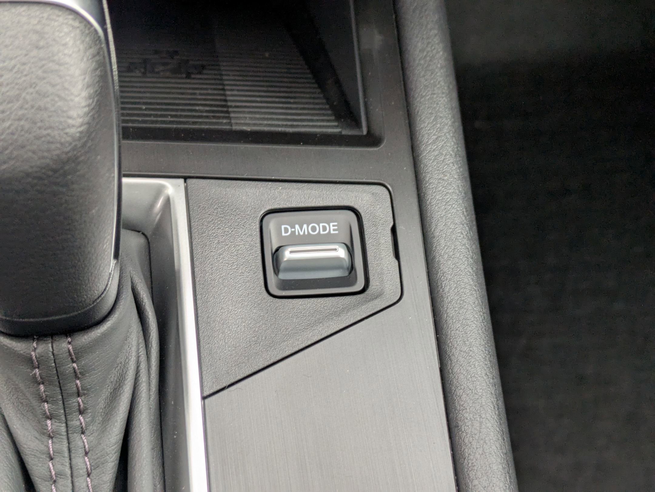 New 2026 Nissan Kicks SV image 20