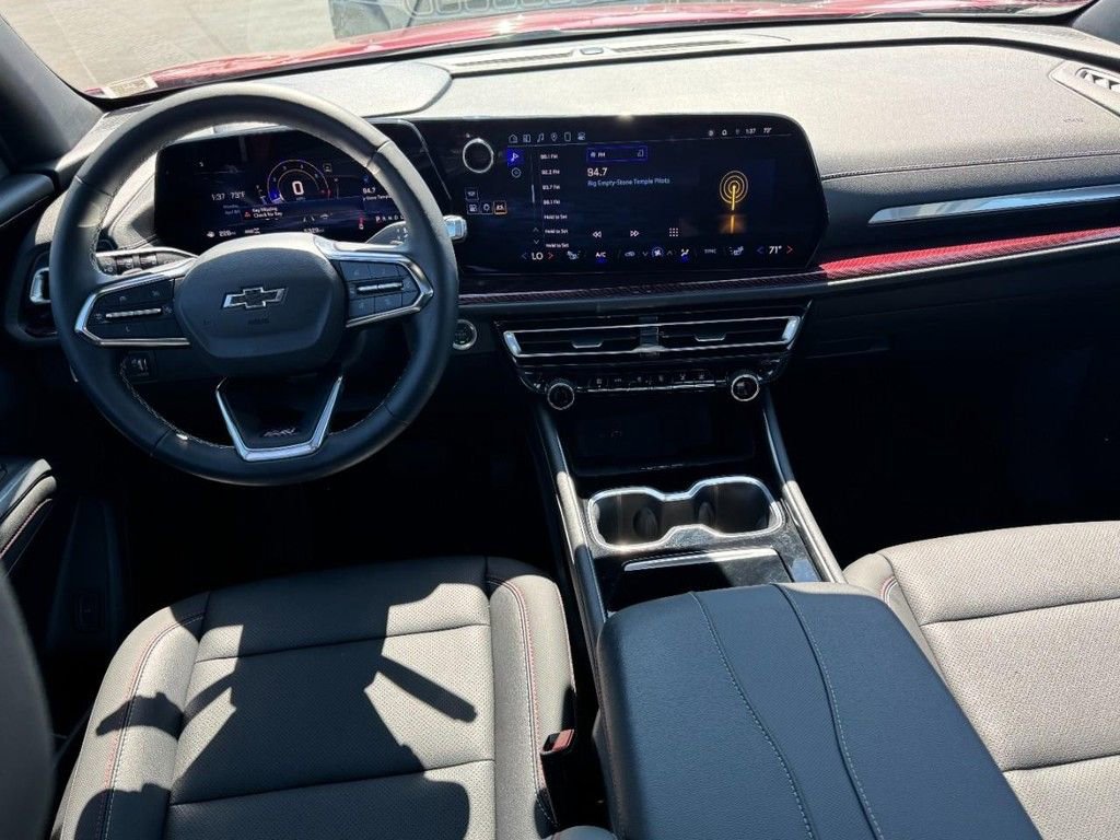 Used 2024 Chevrolet Traverse Z71 image 13