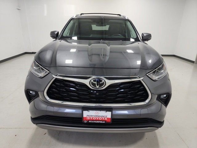 Used 2023 Toyota Highlander Platinum image 9