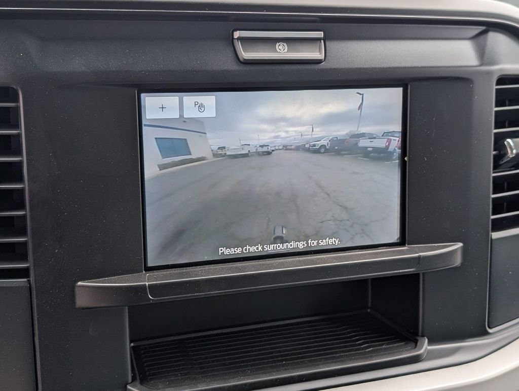 New 2025 Ford F550 4x4 Regular Cab Super Duty image 3