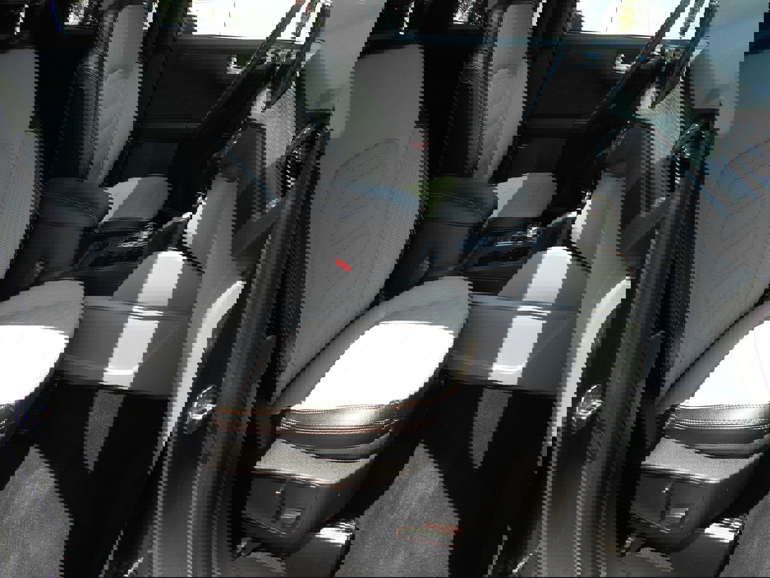 Used 2023 Ford Escape SE w/ PHEV Premium Package FWD image 10