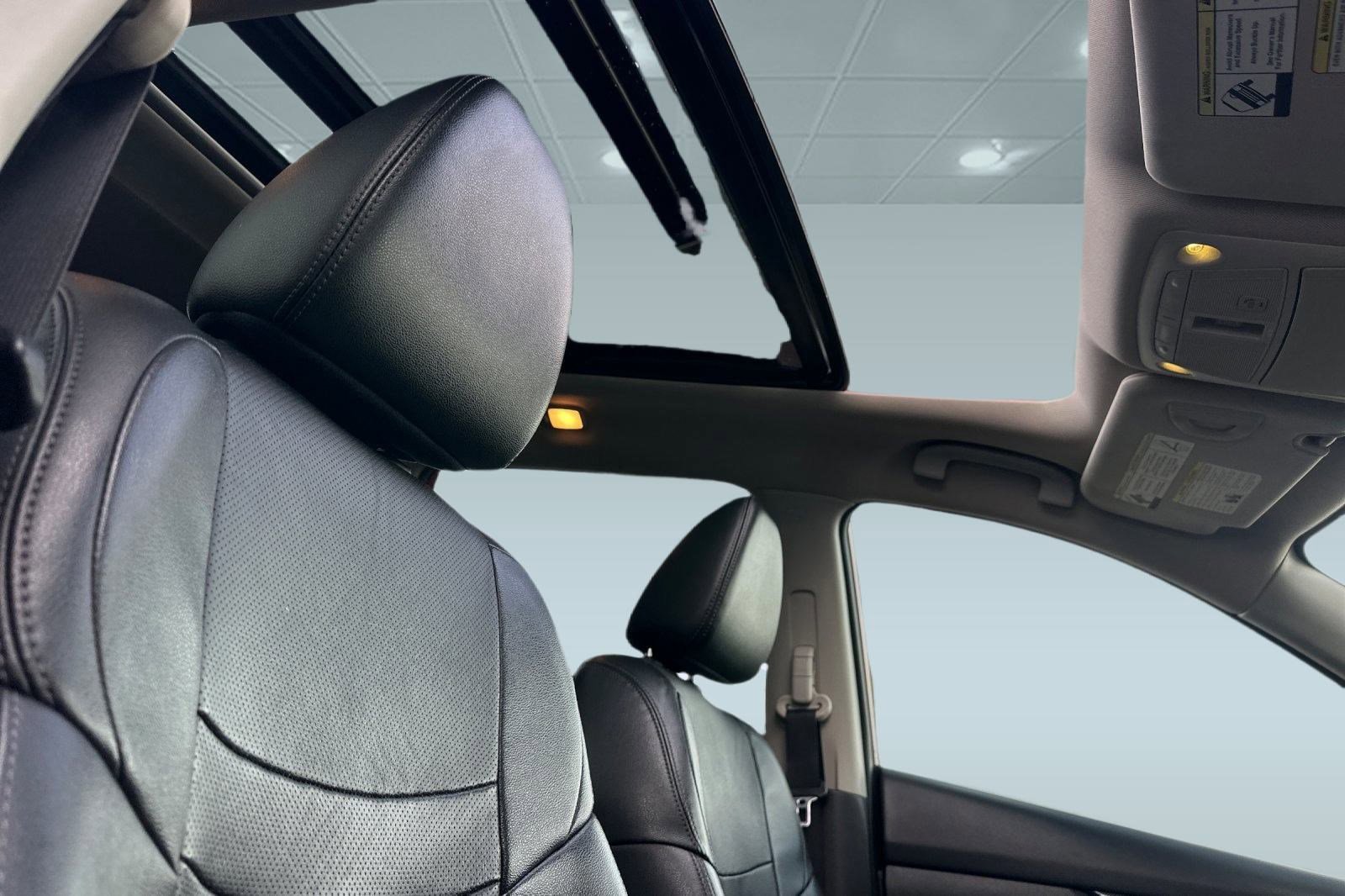 Used 2016 Nissan Rogue SL w/ SL Premium Package image 25