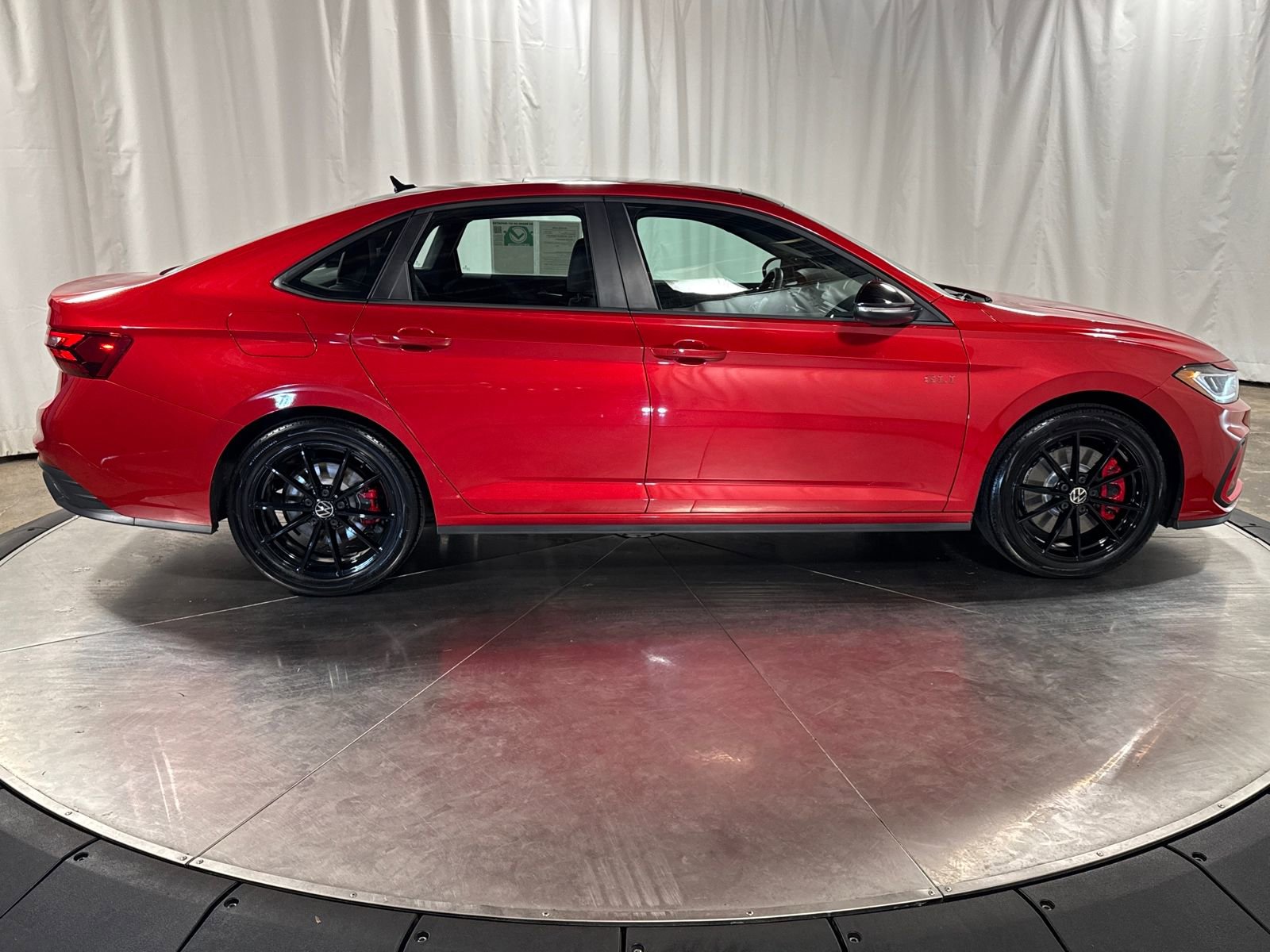 Used 2025 Volkswagen Jetta GLI Autobahn image 9