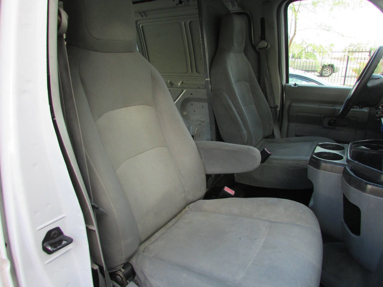 Used 2011 Ford E-150 and Econoline 150 w/ Commercial Cargo Van Pkg image 15