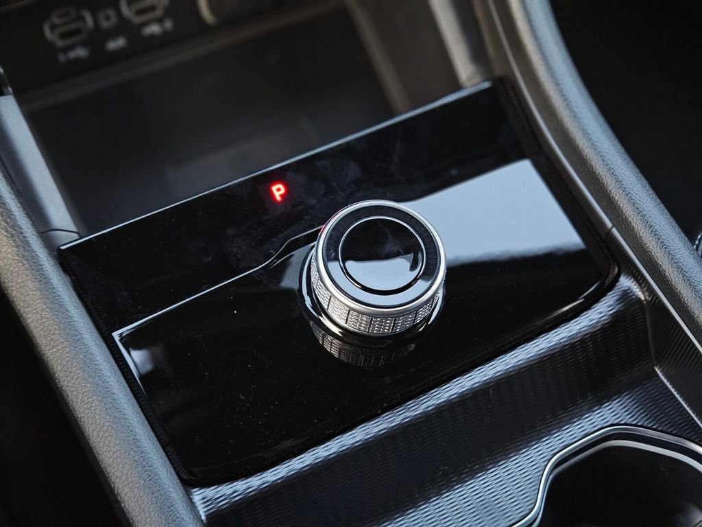 New 2025 Jeep Grand Cherokee Altitude image 24