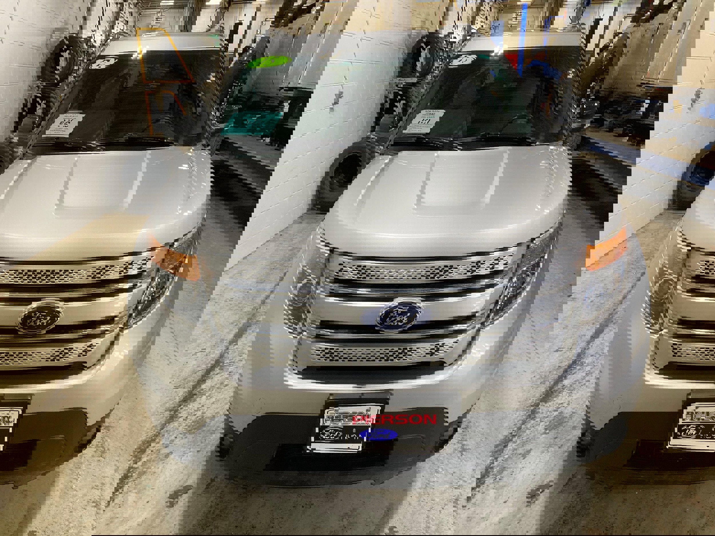 Used 2015 Ford Explorer XLT w/ Equipment Group 202B image 2