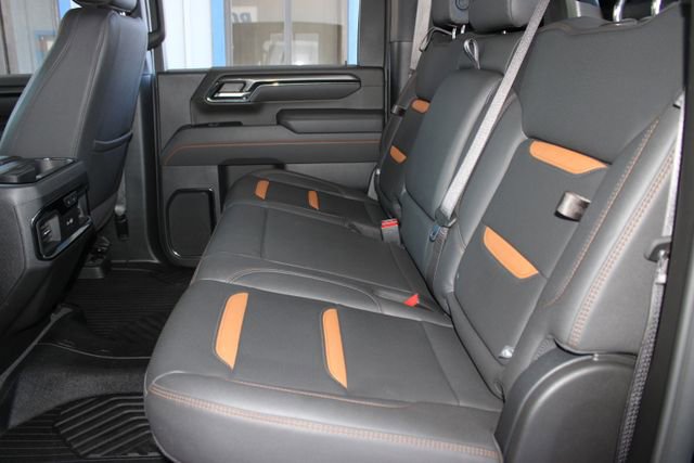 Used 2025 GMC Sierra 2500 AT4 w/ AT4 Premium Plus Package image 28