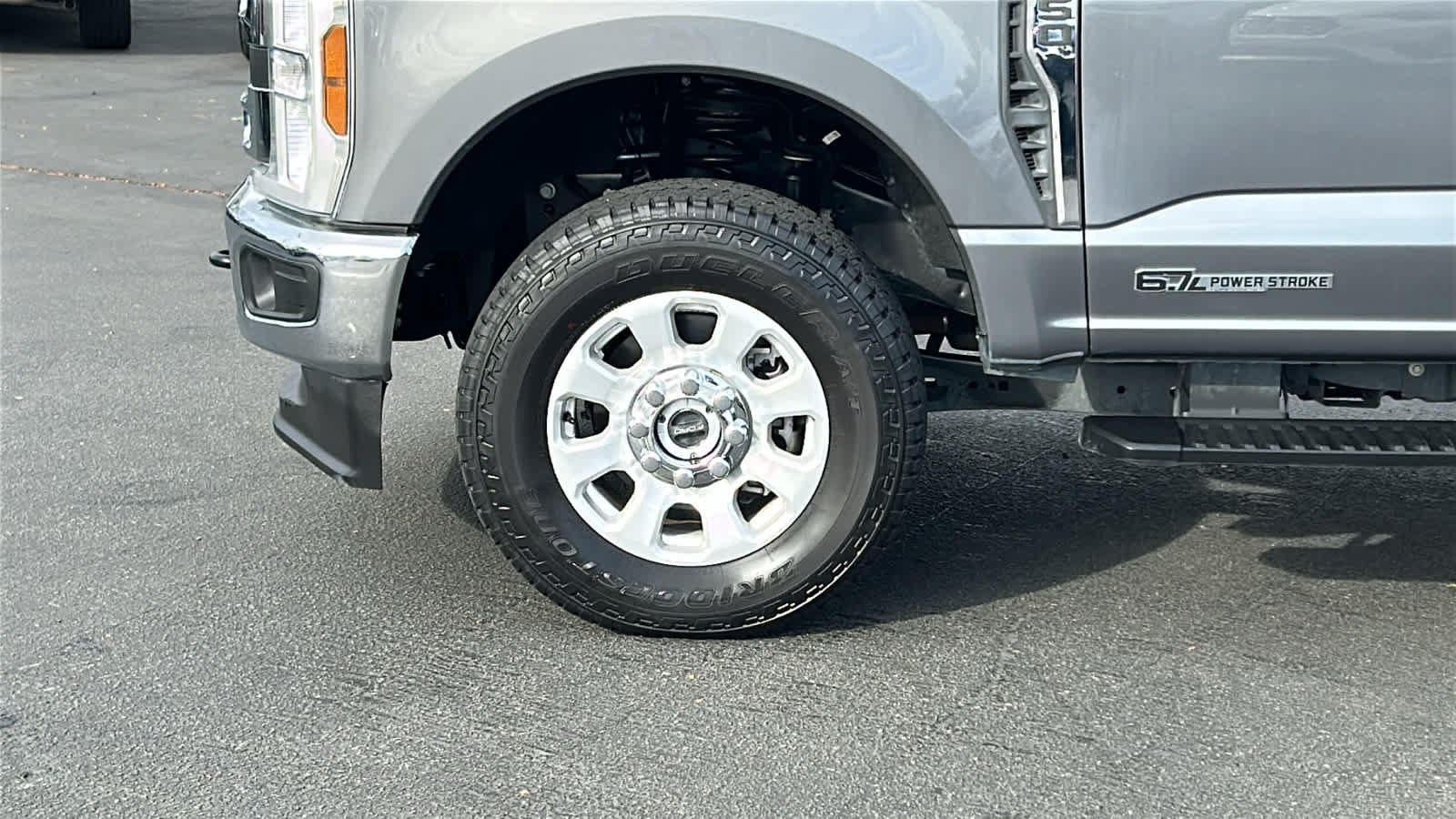 Used 2024 Ford F250 XLT w/ FX4 Off-Road Package AWD/4WD image 9