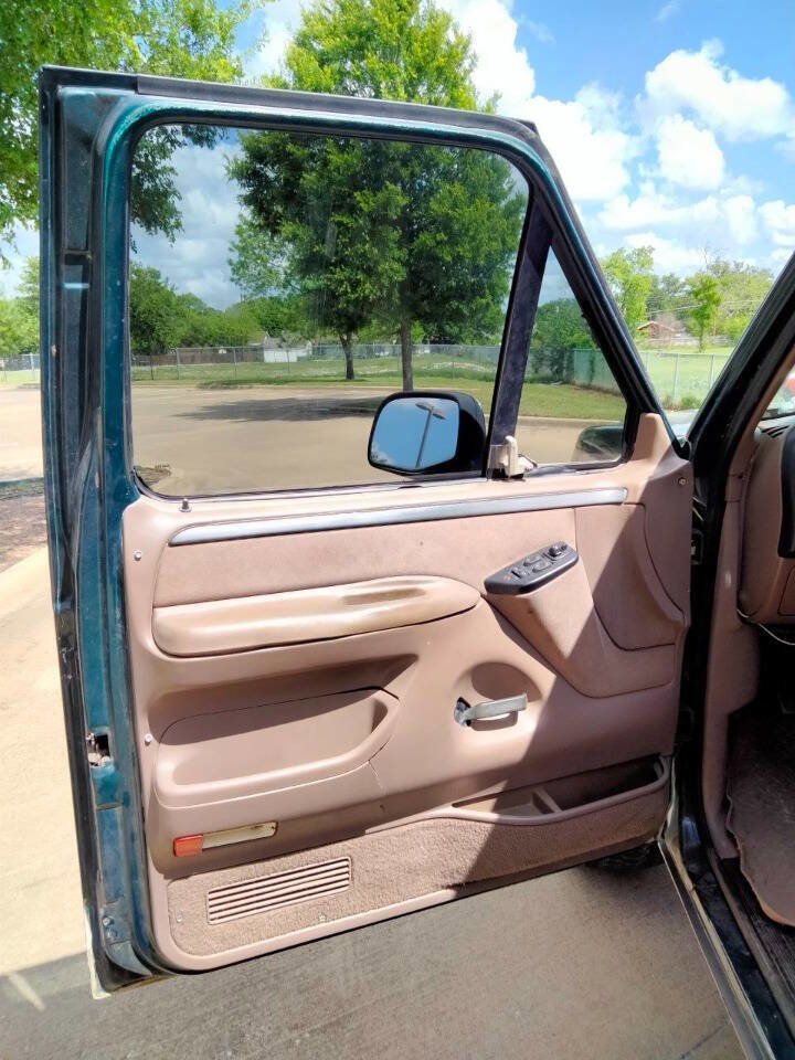 Used 1993 Ford Bronco Eddie Bauer image 9