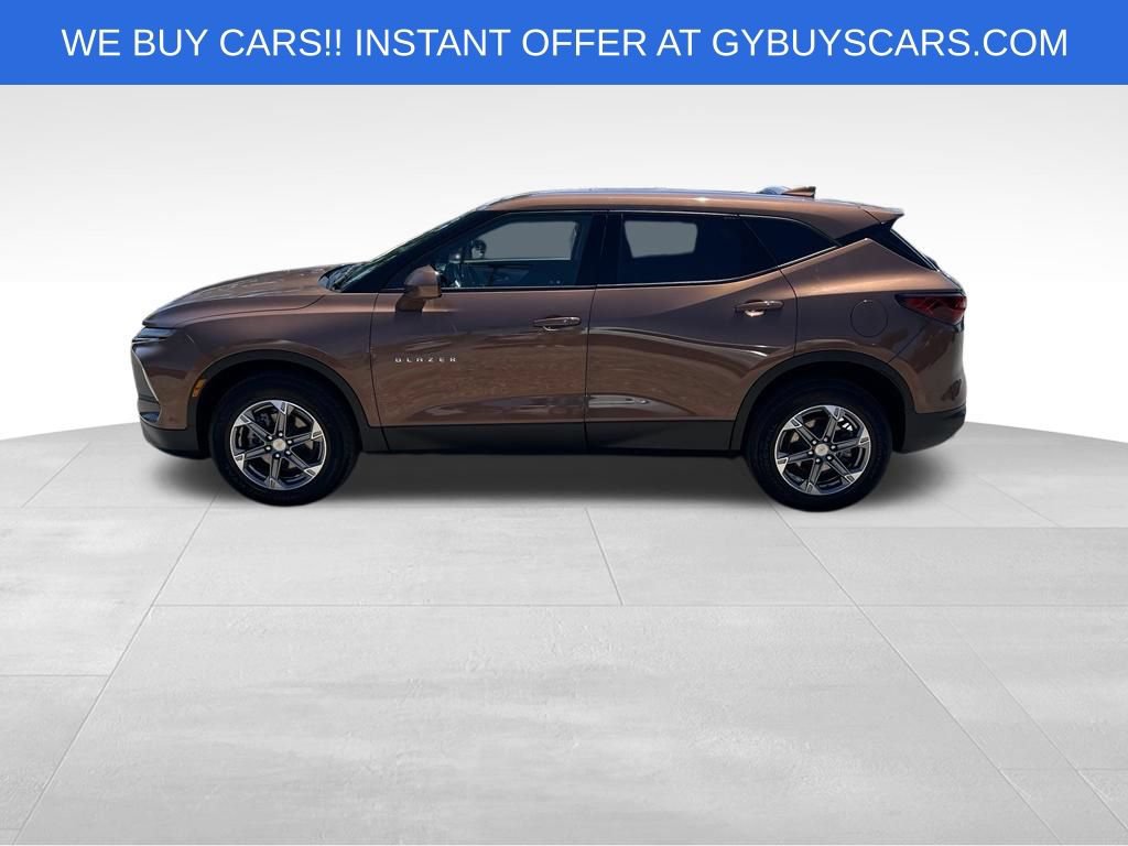 Used 2023 Chevrolet Blazer LT AWD/4WD image 3