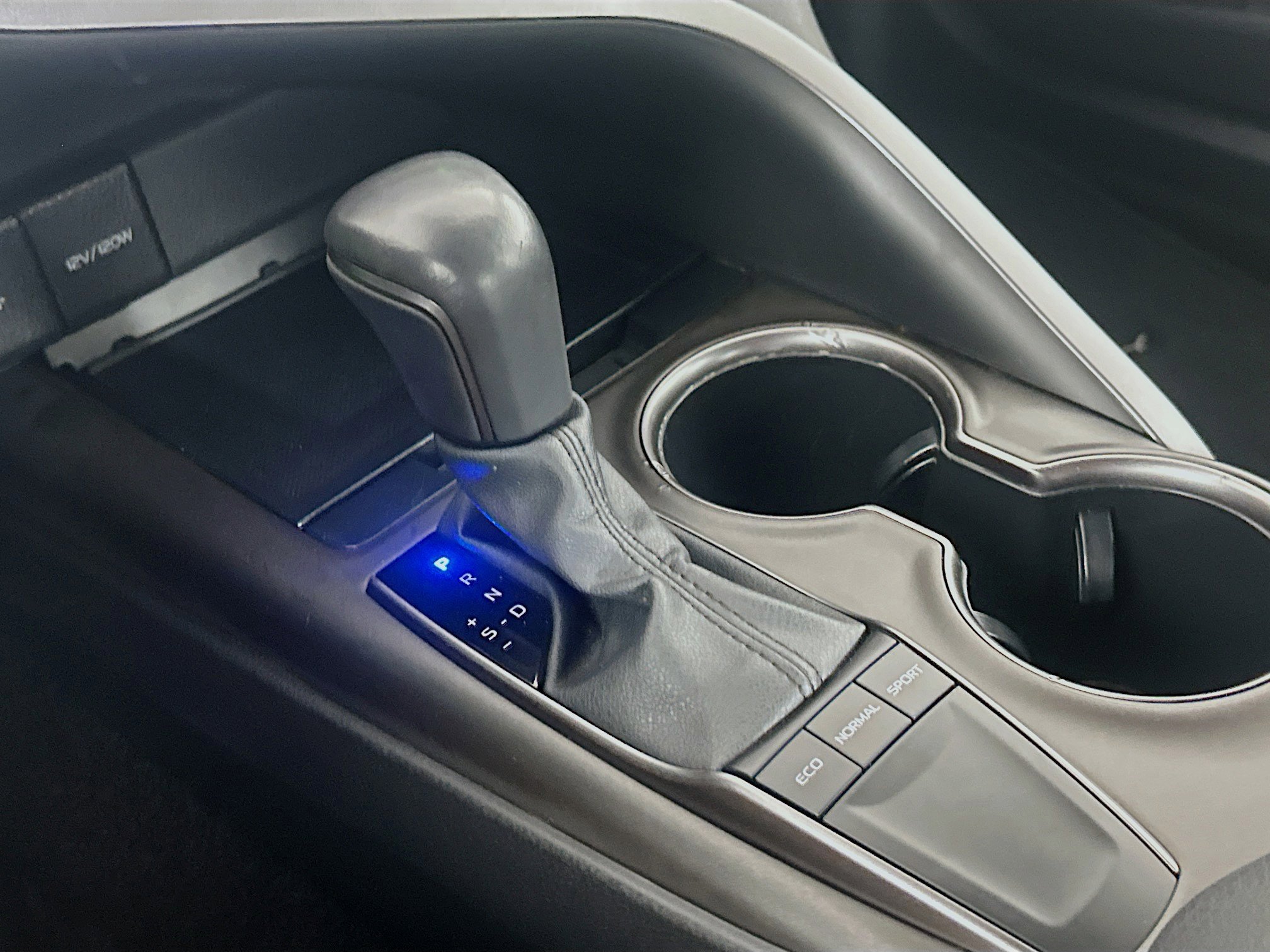 Used 2023 Toyota Camry SE image 24