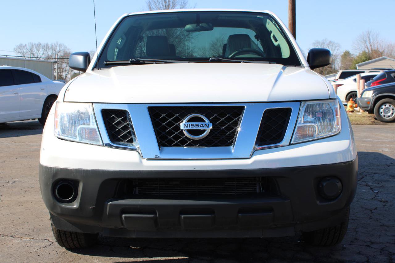 Used 2017 Nissan Frontier S image 2