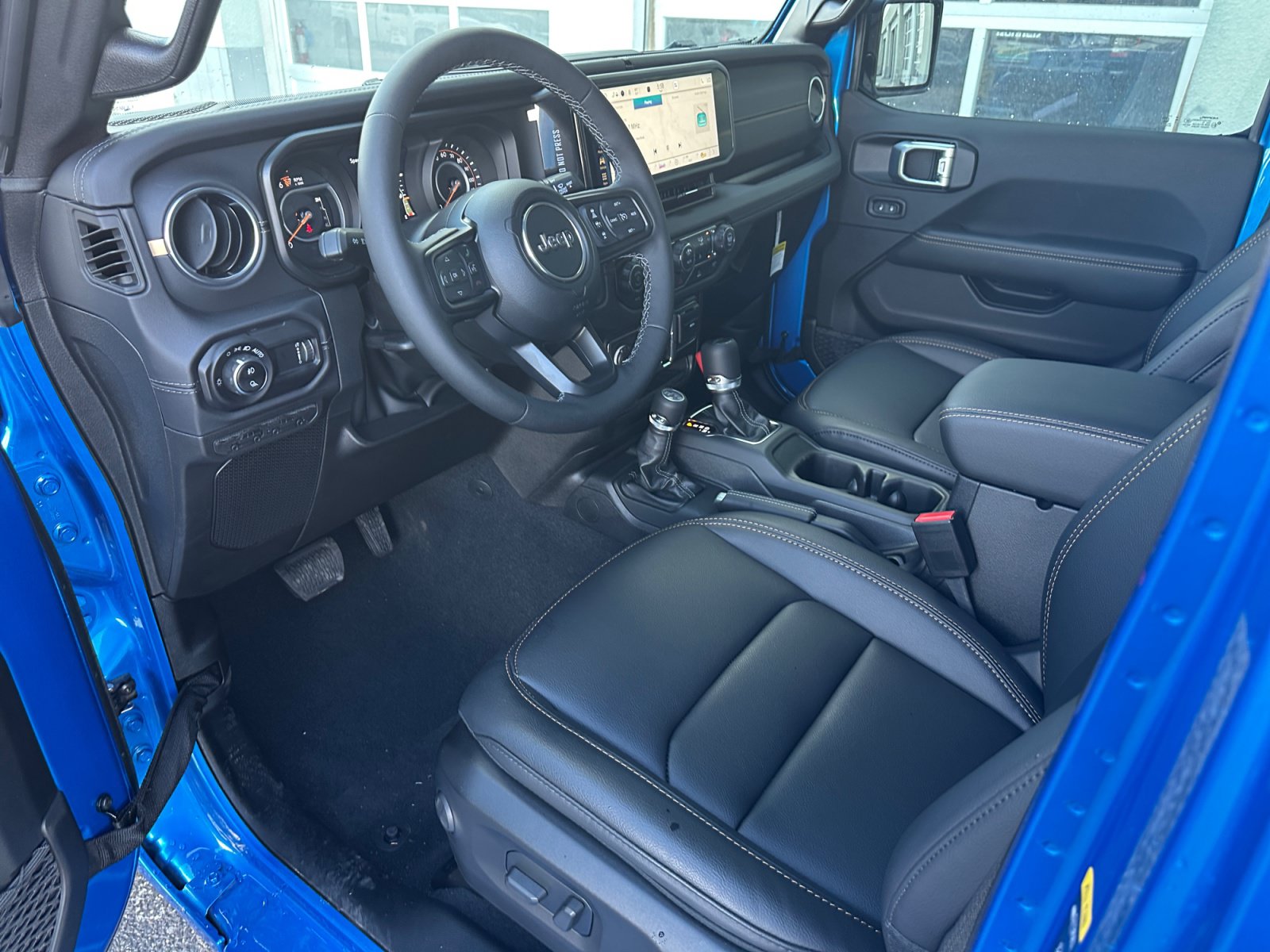 New 2026 Jeep Gladiator Sport AWD/4WD image 11