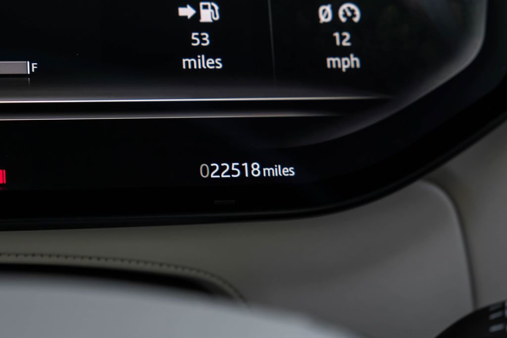 Used 2023 Land Rover Range Rover SE image 19