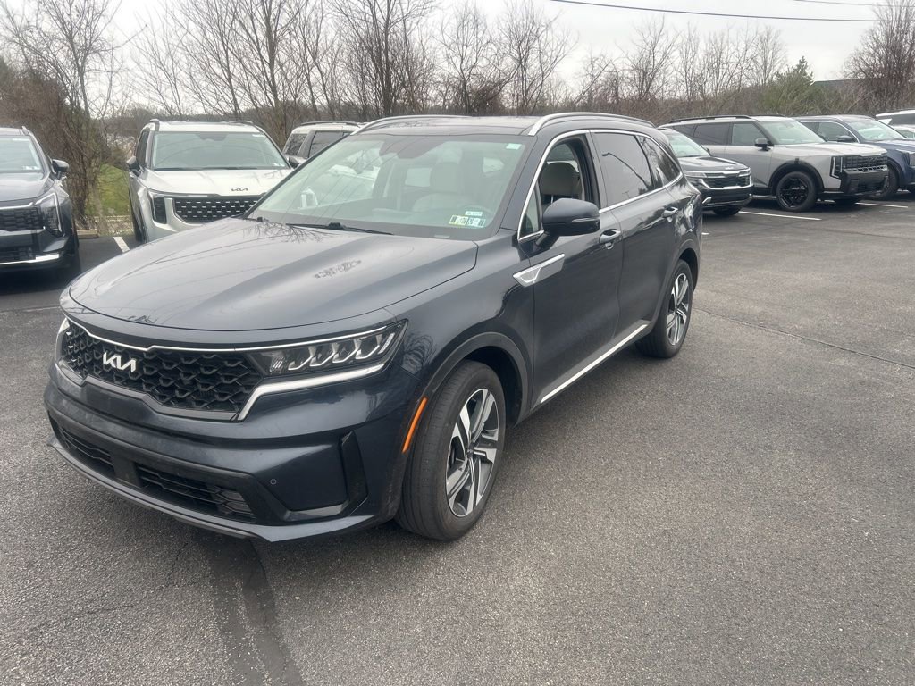 Certified 2024 Kia Sorento EX w/ Panoramic Sunroof Package image 3