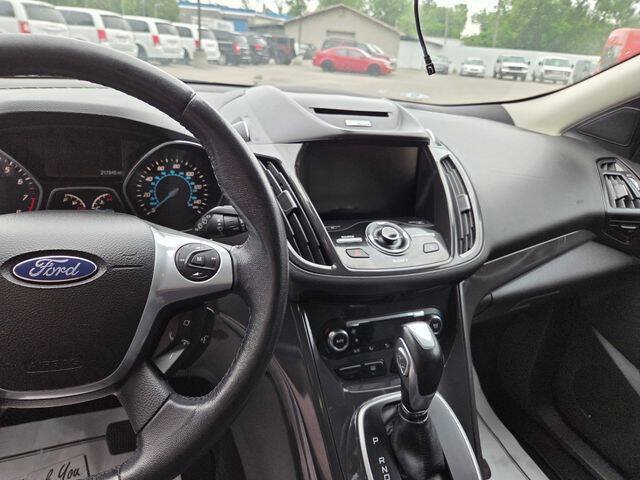 Used 2014 Ford Escape Titanium FWD image 17