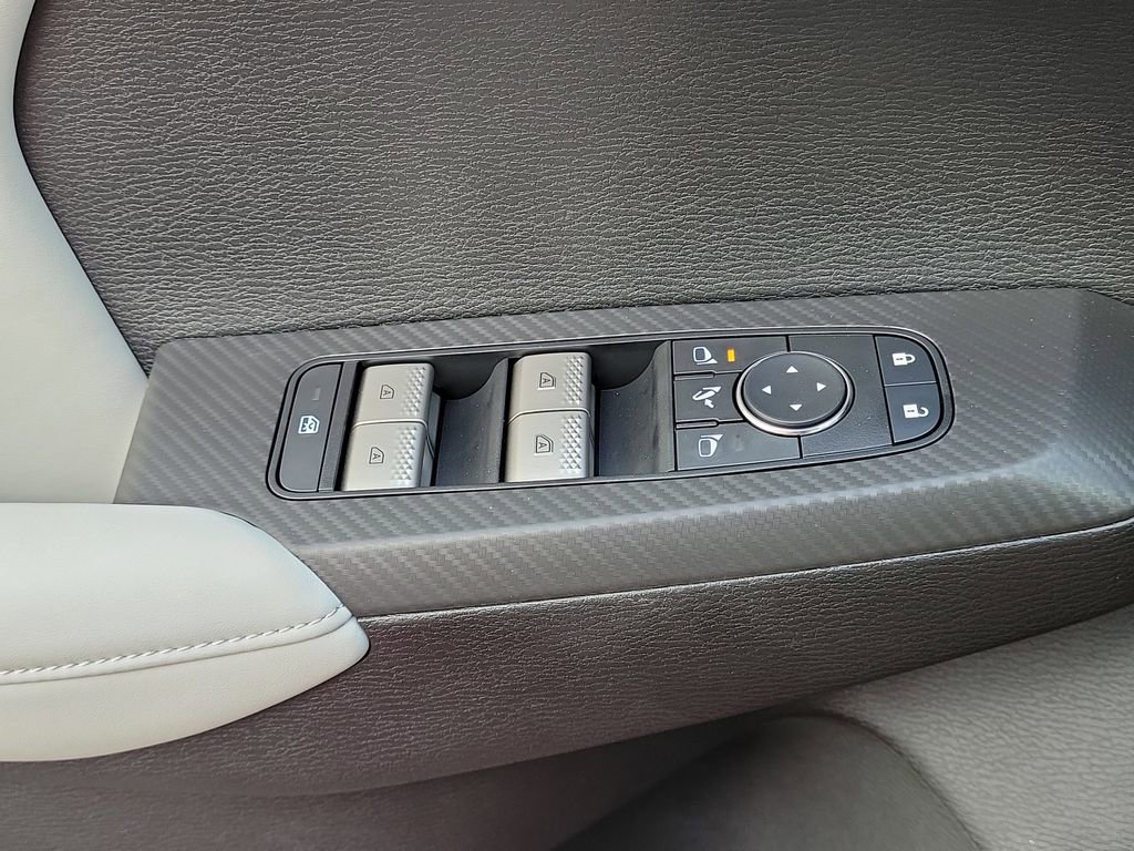 New 2025 Mitsubishi Outlander SE image 25