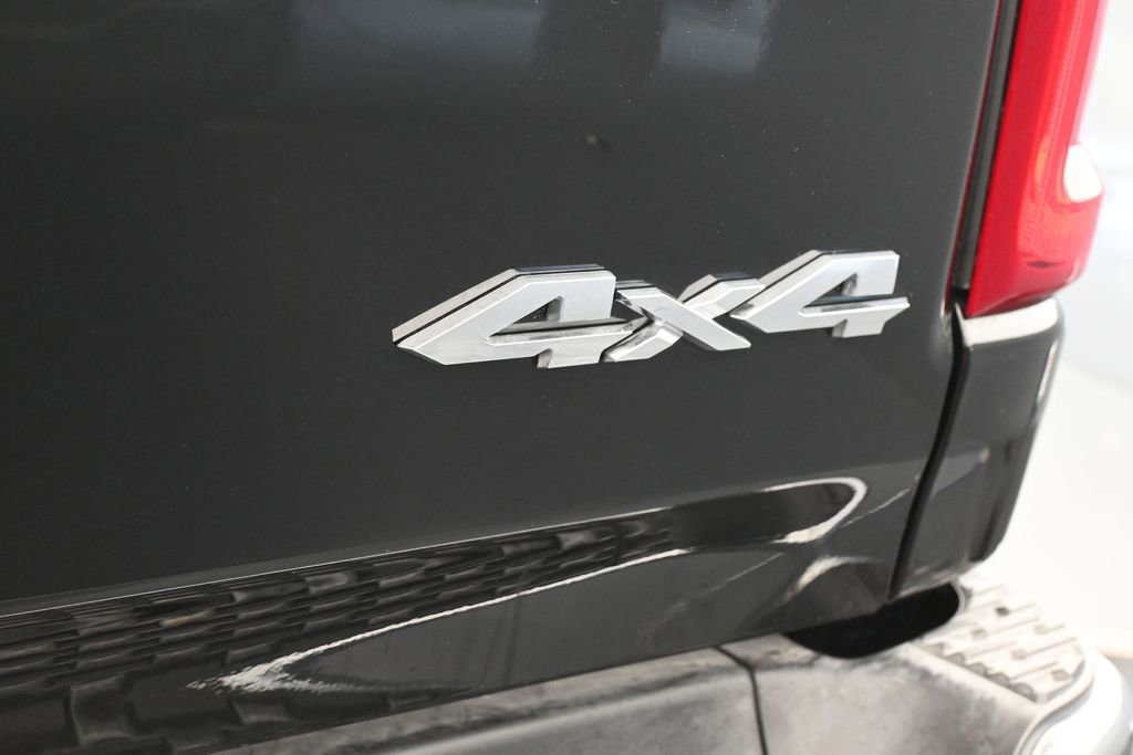 Used 2026 RAM 1500 Laramie AWD/4WD image 32