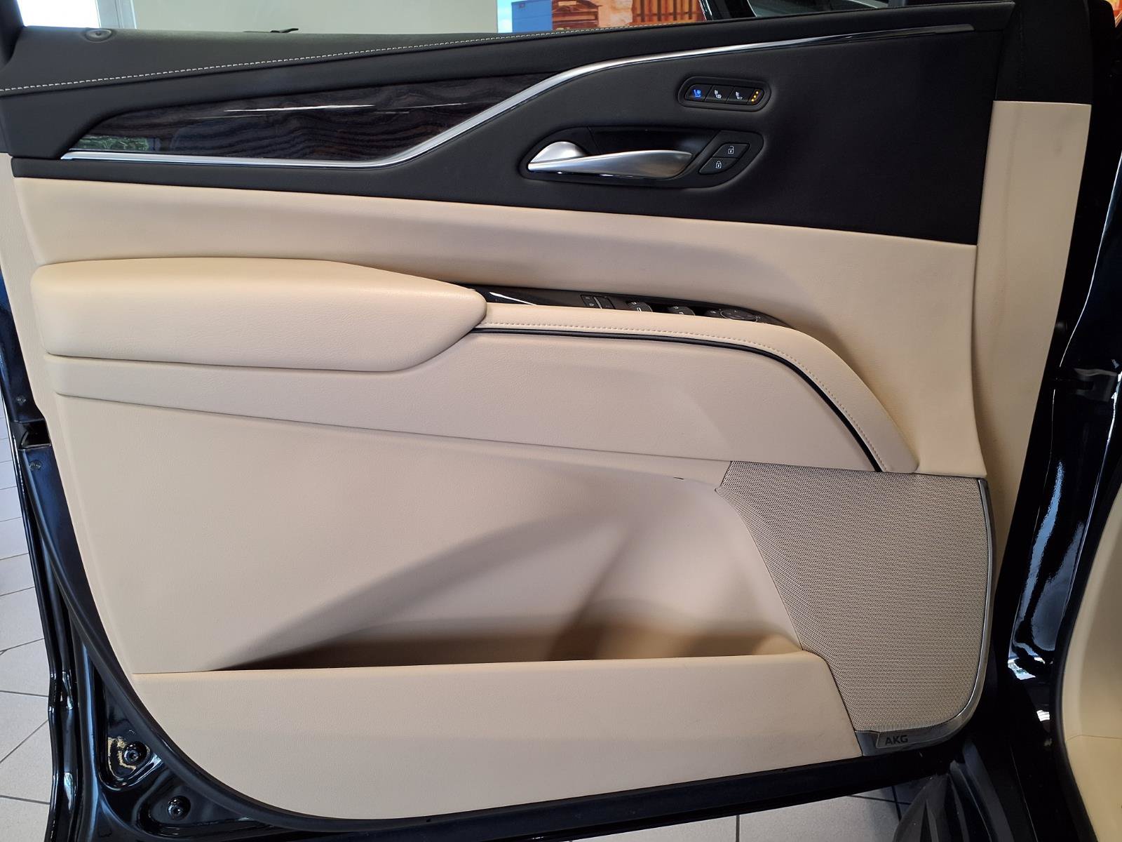 Certified 2023 Cadillac Escalade Premium Luxury RWD image 23