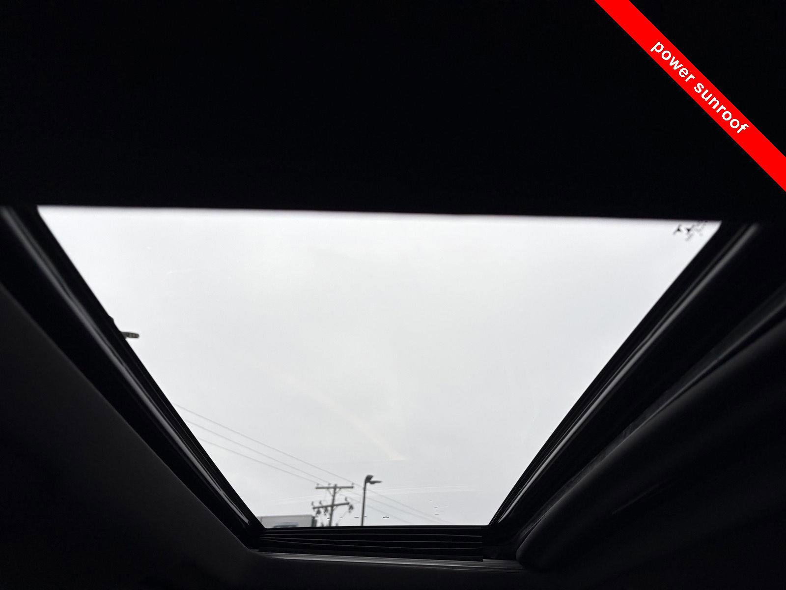 Used 2022 GMC Sierra 1500 AT4 w/ AT4 Premium Package image 6