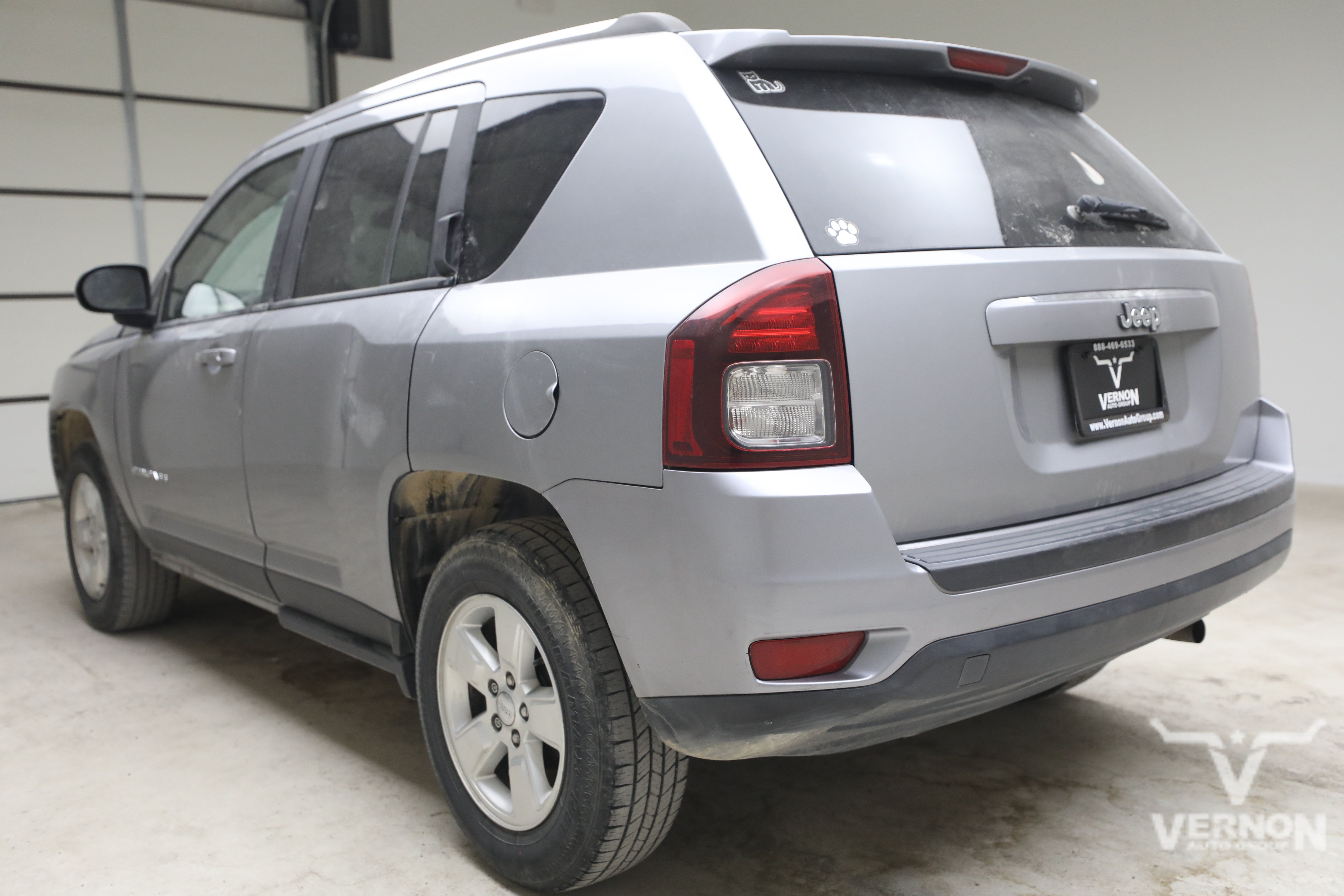 Used 2015 Jeep Compass Sport w/ Power Value Group FWD image 3