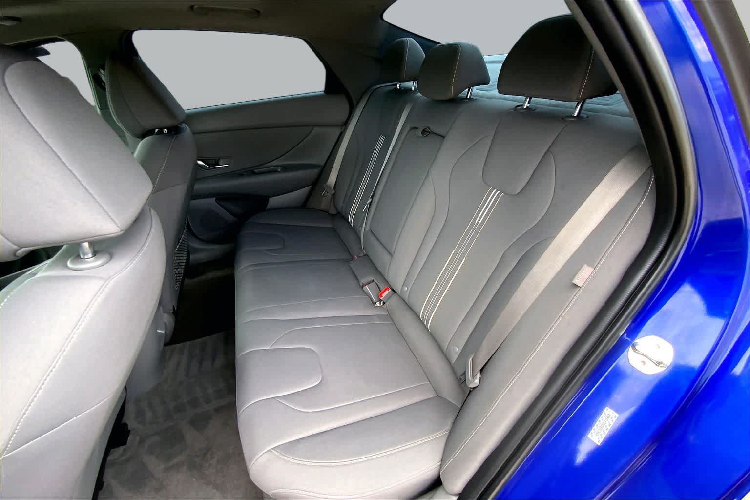 Used 2024 Hyundai Elantra SEL w/ Convenience Package FWD image 20