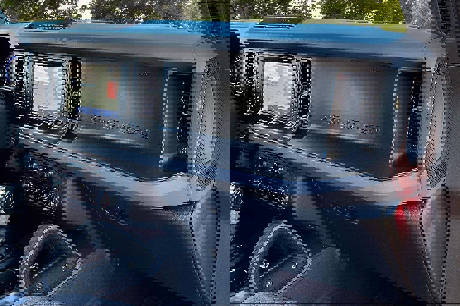 Used 2023 Ford Bronco Big Bend image 28