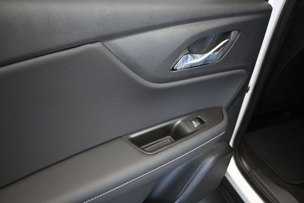 New 2026 Chevrolet Blazer LT w/ Convenience Package FWD image 15