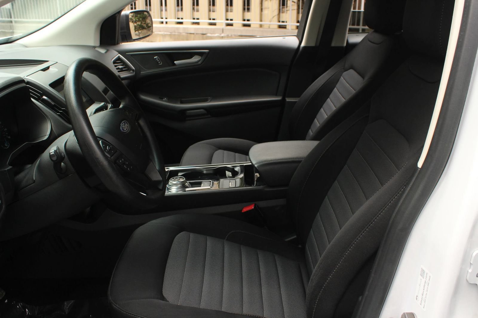 Used 2020 Ford Edge SE FWD image 14