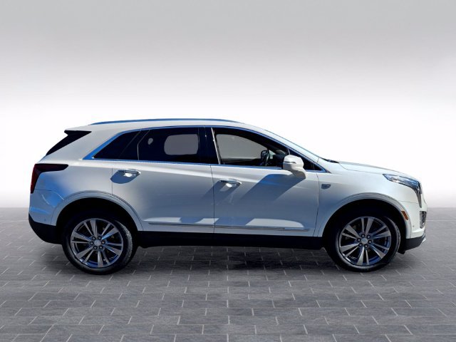 Used 2024 Cadillac XT5 Premium Luxury w/ Technology Package FWD image 4