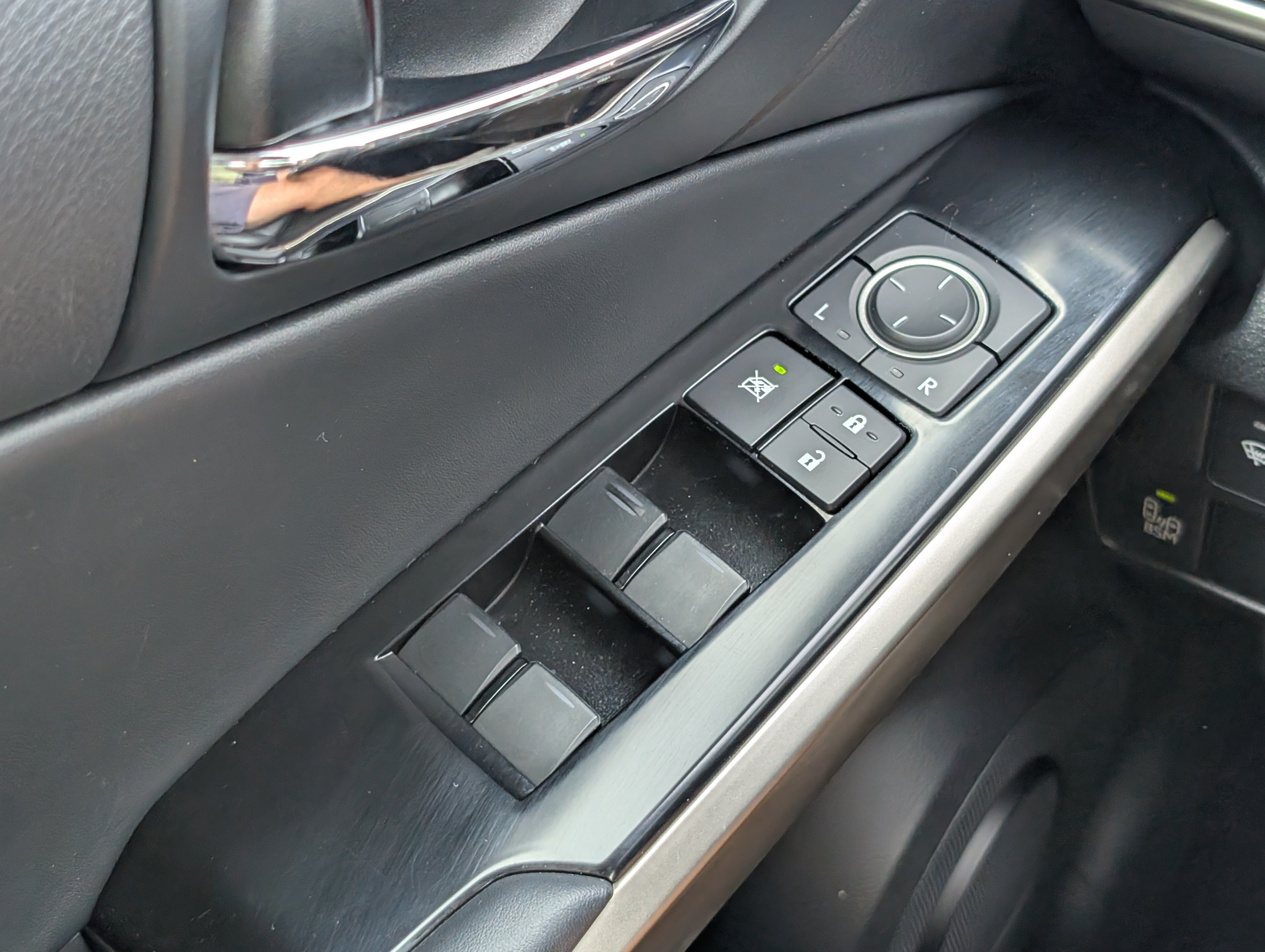 Used 2014 Lexus IS 250 AWD w/ Navigation Package image 25
