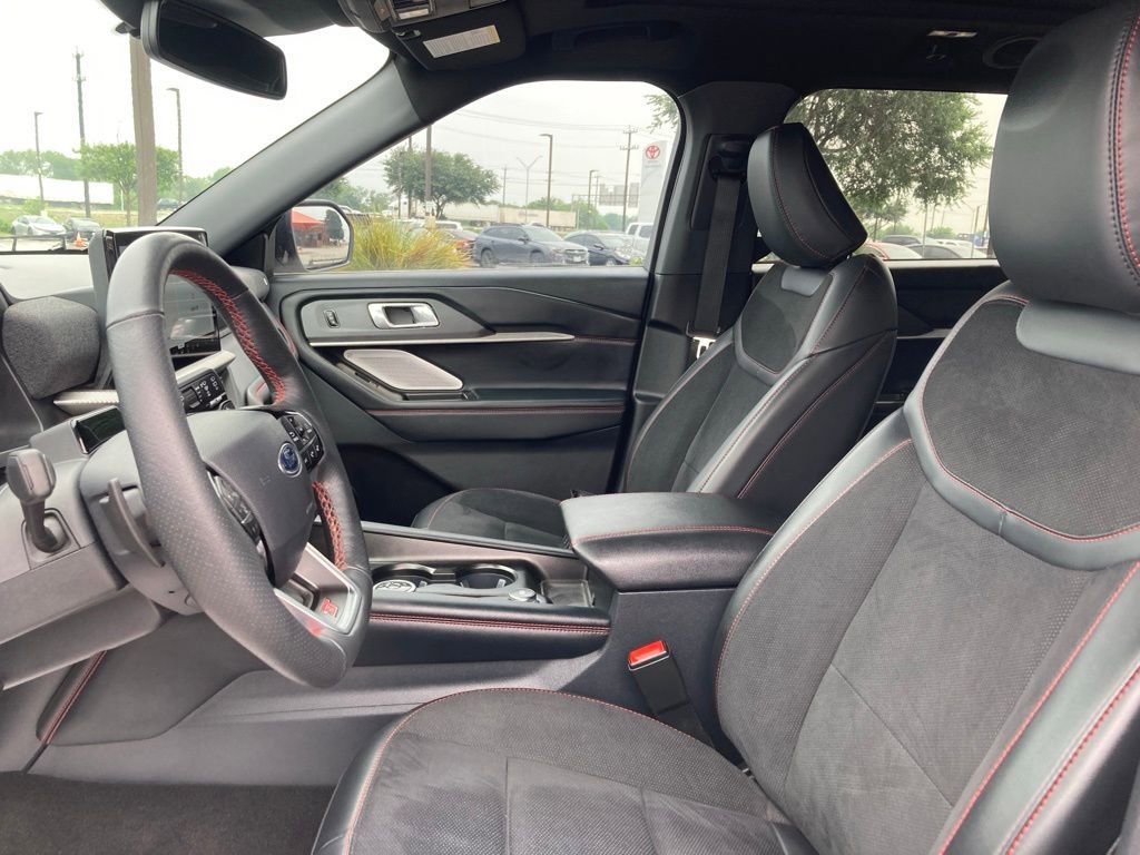 Used 2025 Ford Explorer ST w/ Sun And Sound Package AWD/4WD image 10
