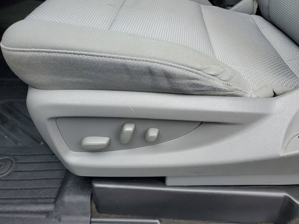 Used 2018 Chevrolet Silverado 1500 LT w/ LT Convenience Package image 10