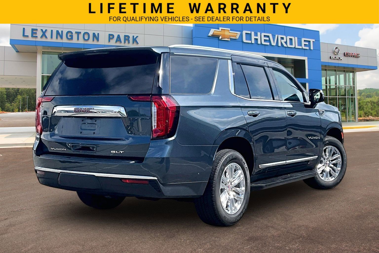 Used 2021 GMC Yukon SLT w/ SLT Premium Package AWD/4WD image 13
