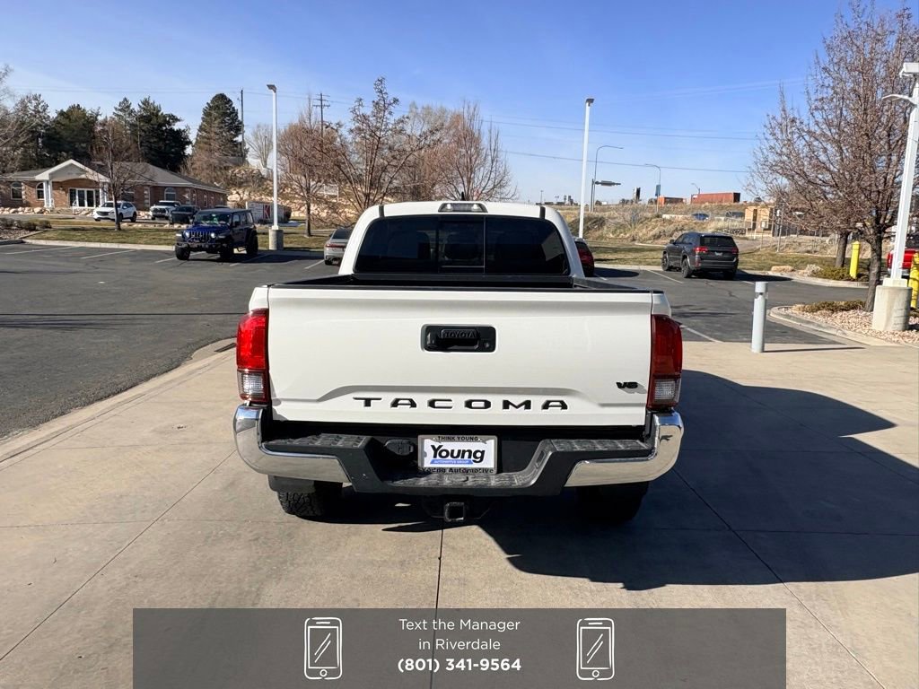 Used 2021 Toyota Tacoma SR5 w/ Blackout Package (TMS) image 8