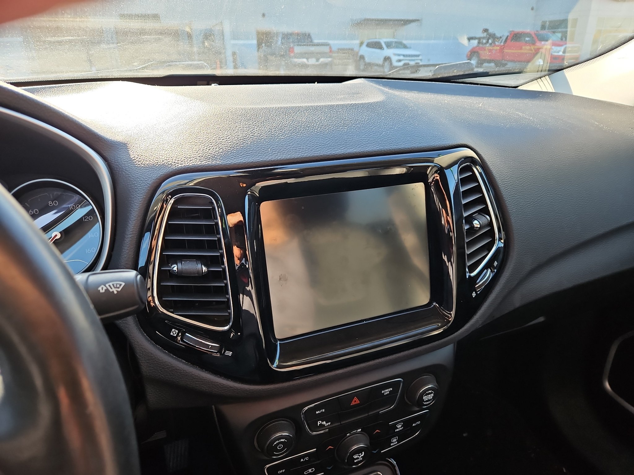 Used 2019 Jeep Compass Limited w/ Safety & Security Group AWD/4WD image 12